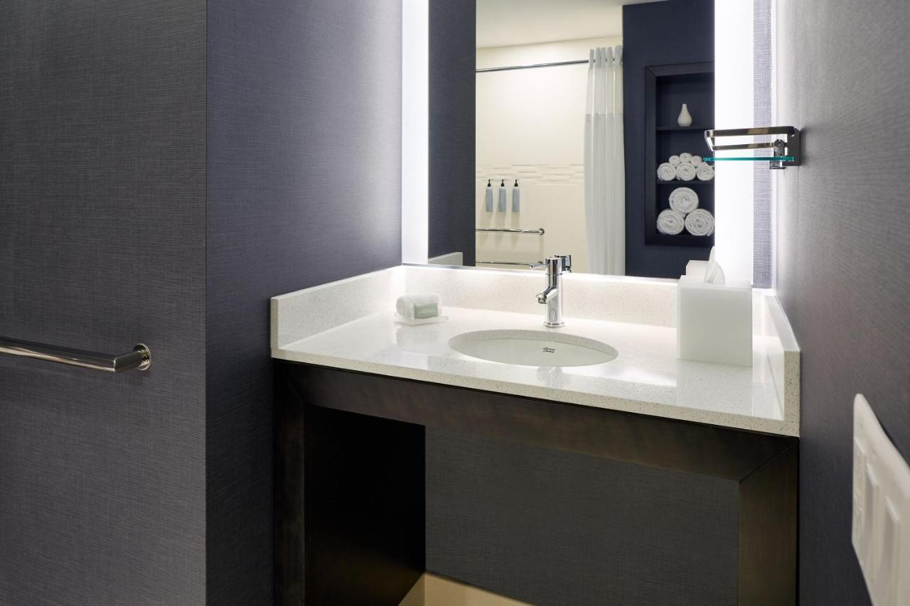 Residence Inn Montreal Midtown Екстер'єр фото