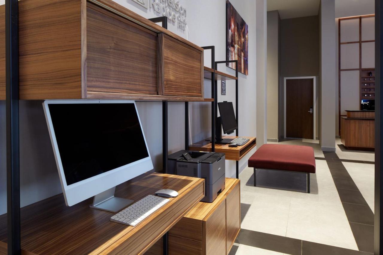 Residence Inn Montreal Midtown Екстер'єр фото